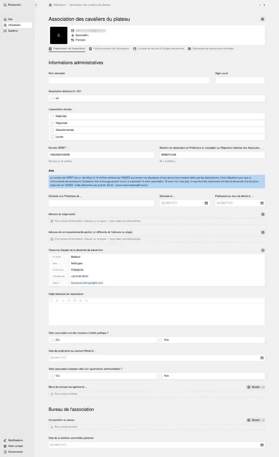 Photo d'une plateforme web sur mesure